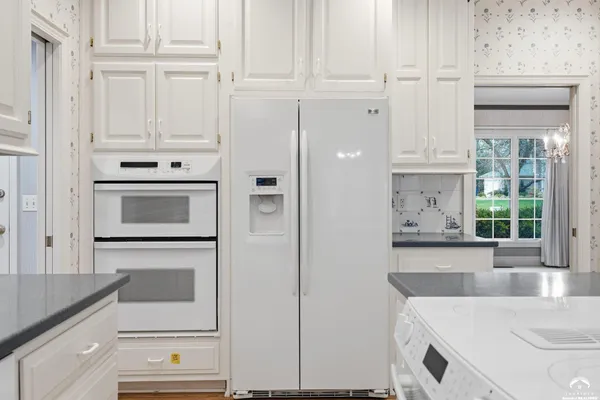 $799,900 | 1604 Bob White Drive, Lawrence, KS 66047