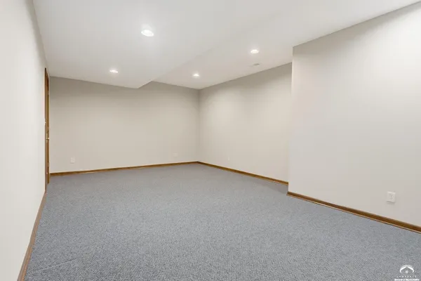 $799,900 | 1604 Bob White Drive, Lawrence, KS 66047