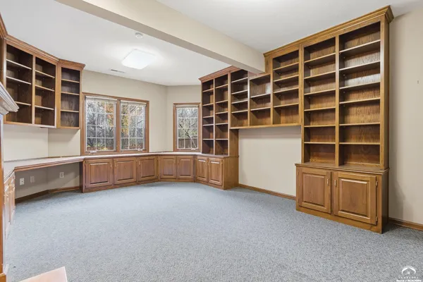 $799,900 | 1604 Bob White Drive, Lawrence, KS 66047