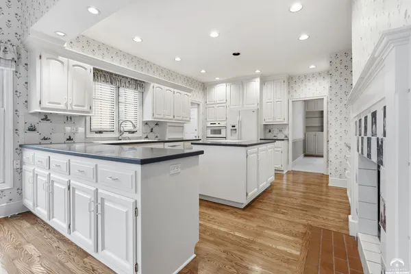 $799,900 | 1604 Bob White Drive, Lawrence, KS 66047