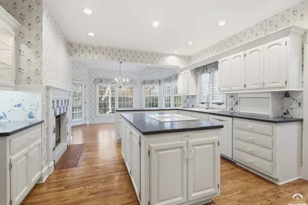 $799,900 | 1604 Bob White Drive, Lawrence, KS 66047