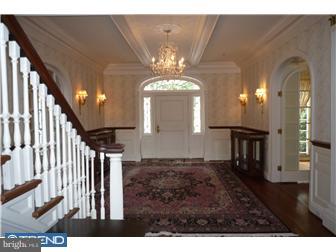 75 Crestline Road Wayne, PA 19087 - Photo 5 of 12 Foyer