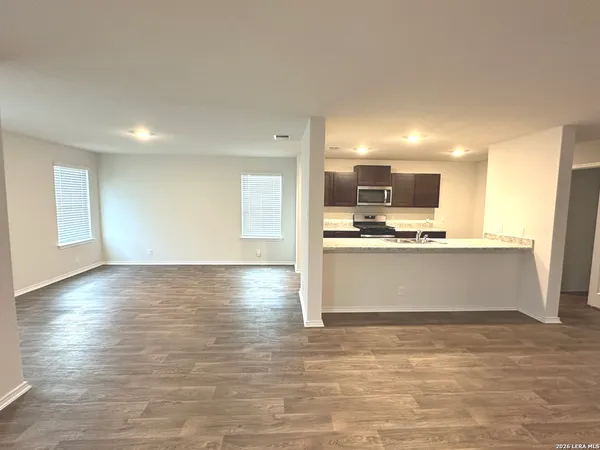 $2,350 | 13756 Red Rock Run, San Antonio, TX 78254