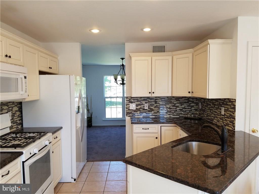 141 Gaff Road Manahawkin, NJ 08050 - Photo 10 of 31 Gallery Image 10