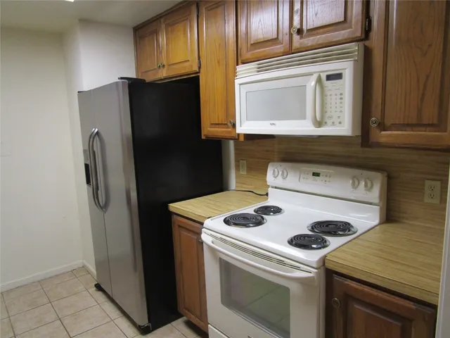 $2,350 | 2529 Rio Grande Street, Unit 84, Austin, TX 78705