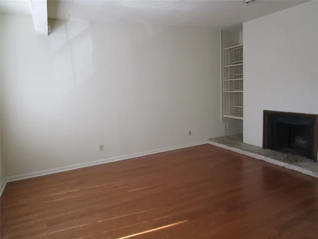 $2,350 | 2529 Rio Grande Street, Unit 84, Austin, TX 78705