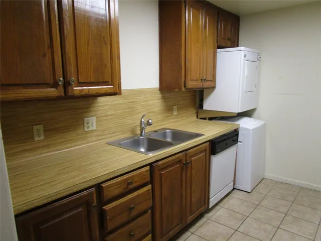 $2,350 | 2529 Rio Grande Street, Unit 84, Austin, TX 78705