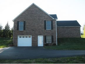 1601 Allison Road Piney Flats, TN 37686 - Photo 5 of 24 2ND DRIVEWAY2 C GARWALKOUT