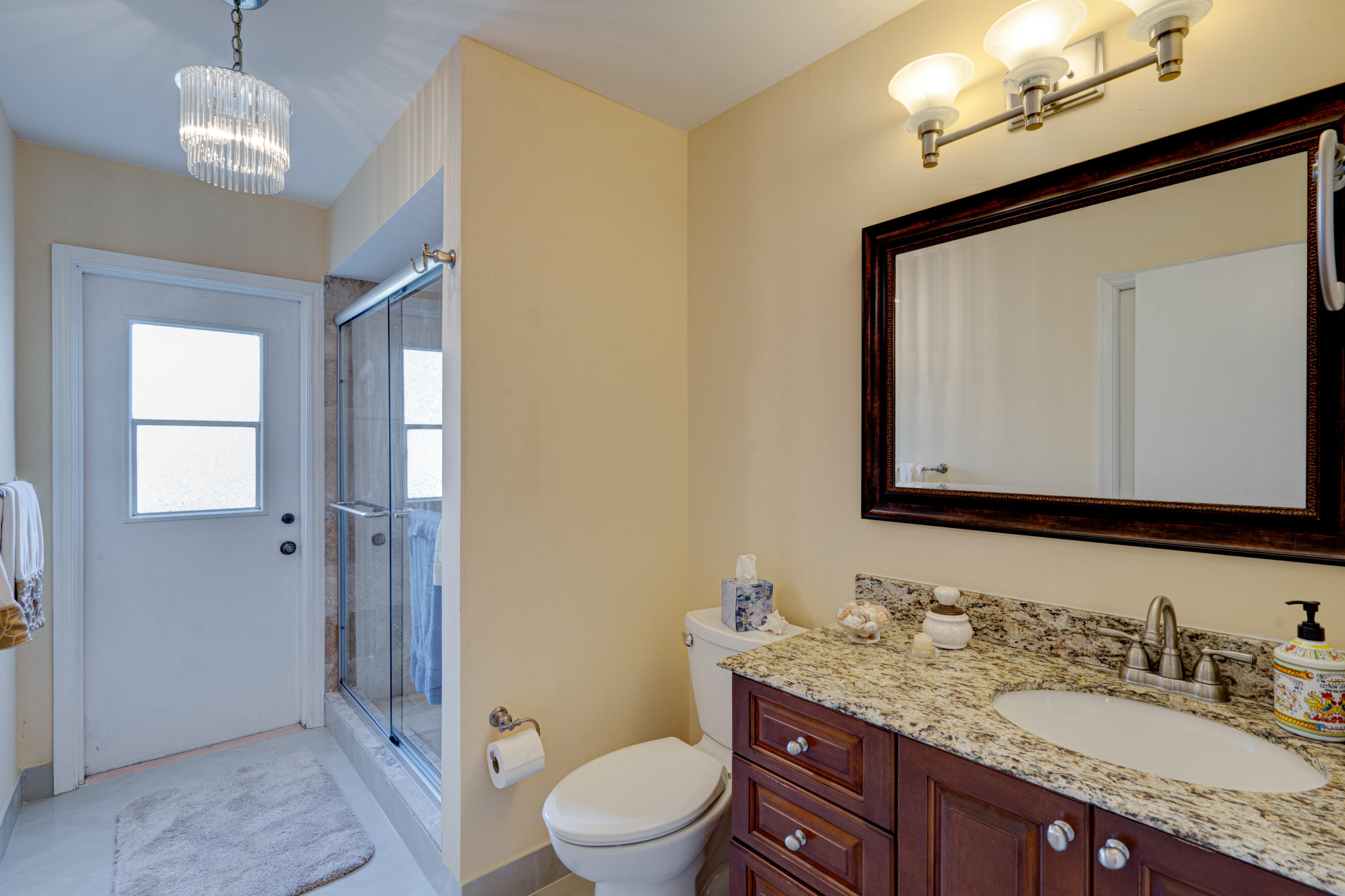2713 Northwest 29th Avenue Boca Raton, FL 33434 - Photo 21 of 49 GUEST BATHJ