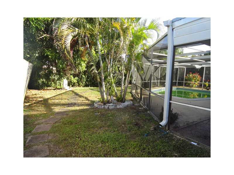 1241 Southwest 4th Street Boca Raton, FL 33486 - Photo 11 of 11 Yard/Garden