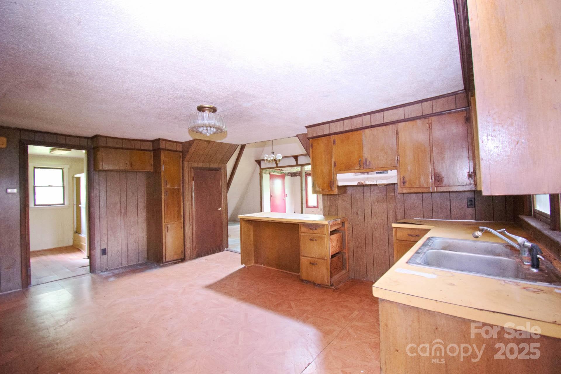 2334 North Marley Ford Road Ferguson, NC 28624 - Photo 5 of 22 Gallery Image 5