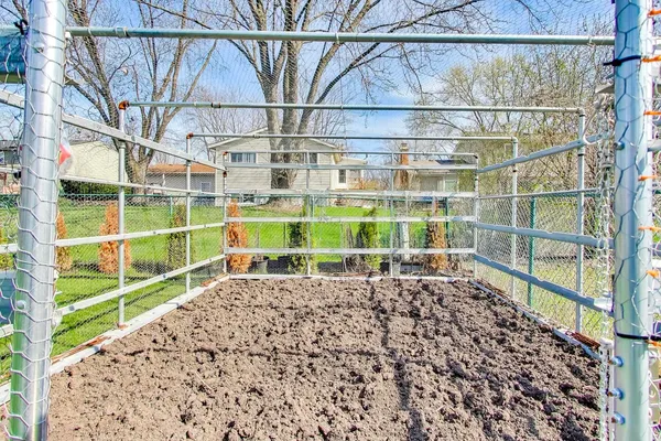 $590,000 | 2215 Bradford Drive, Wheaton, IL 60189