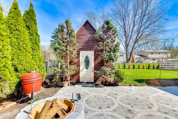 $590,000 | 2215 Bradford Drive, Wheaton, IL 60189