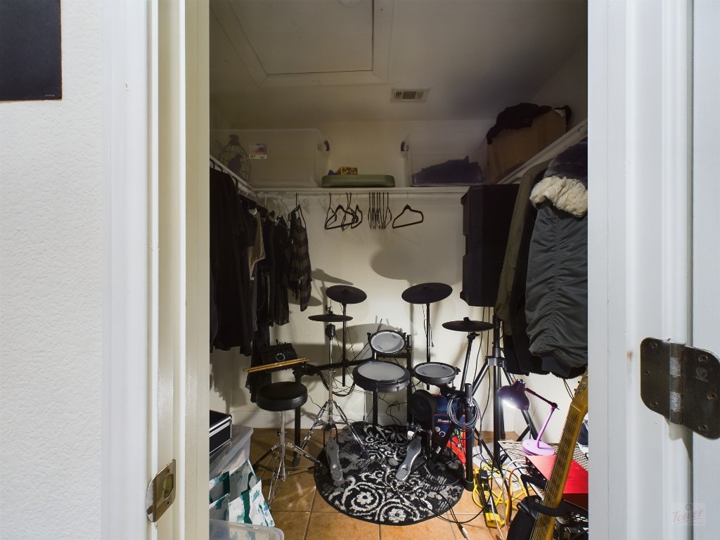 500 East 48th Street, Unit B Austin, TX 78751 - Photo 17 of 32 a view of water heater room