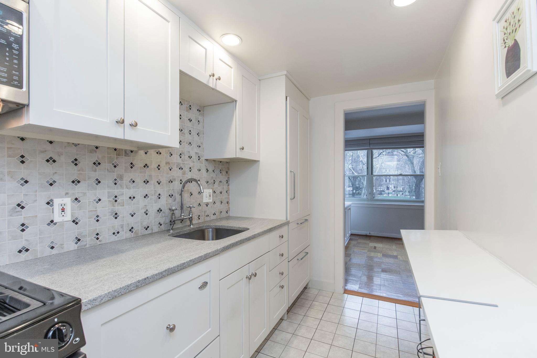 1810 Rittenhouse Square, Unit 301 Philadelphia, PA 19103 - Photo 11 of 28