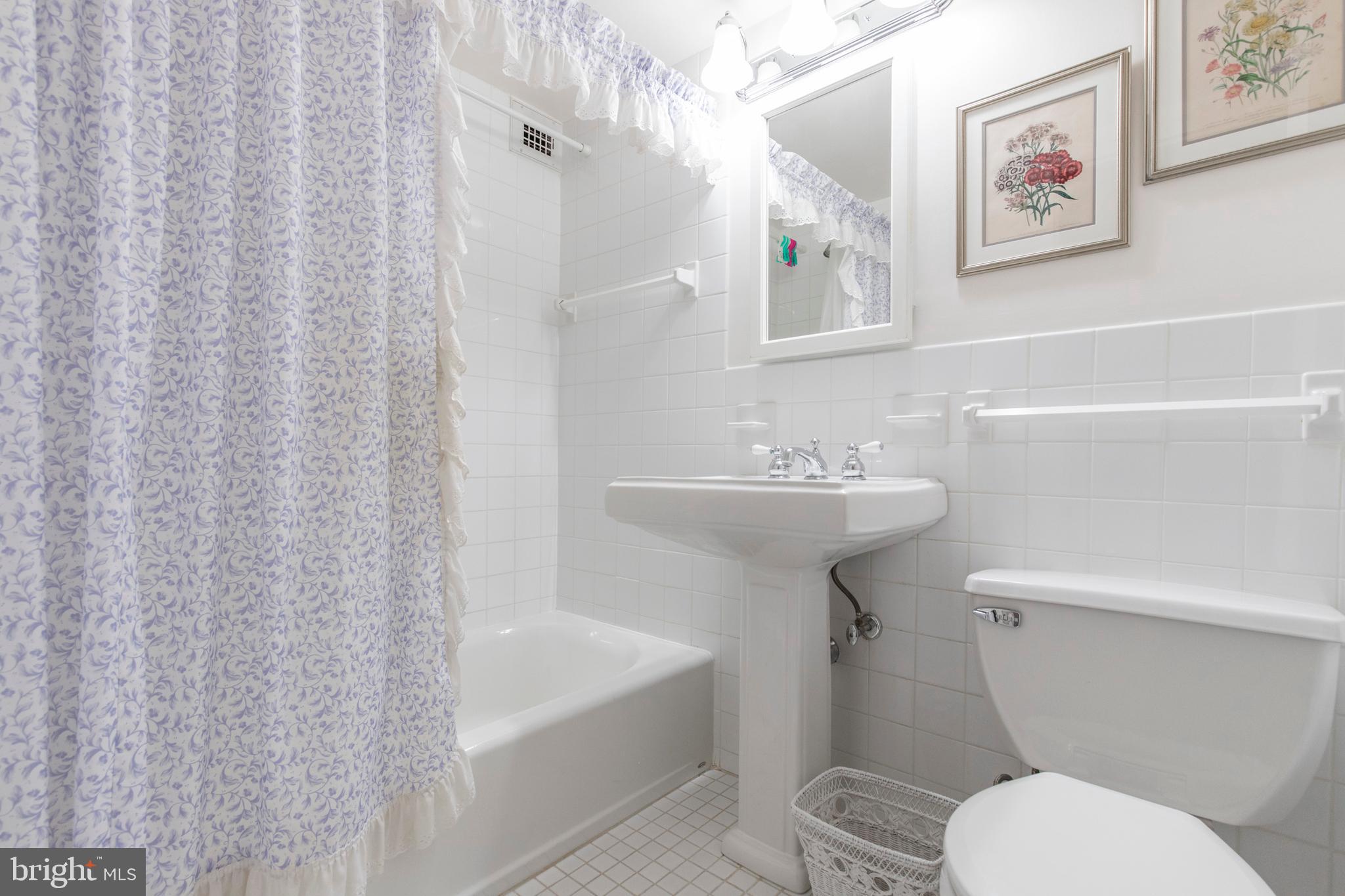 1810 Rittenhouse Square, Unit 301 Philadelphia, PA 19103 - Photo 12 of 28