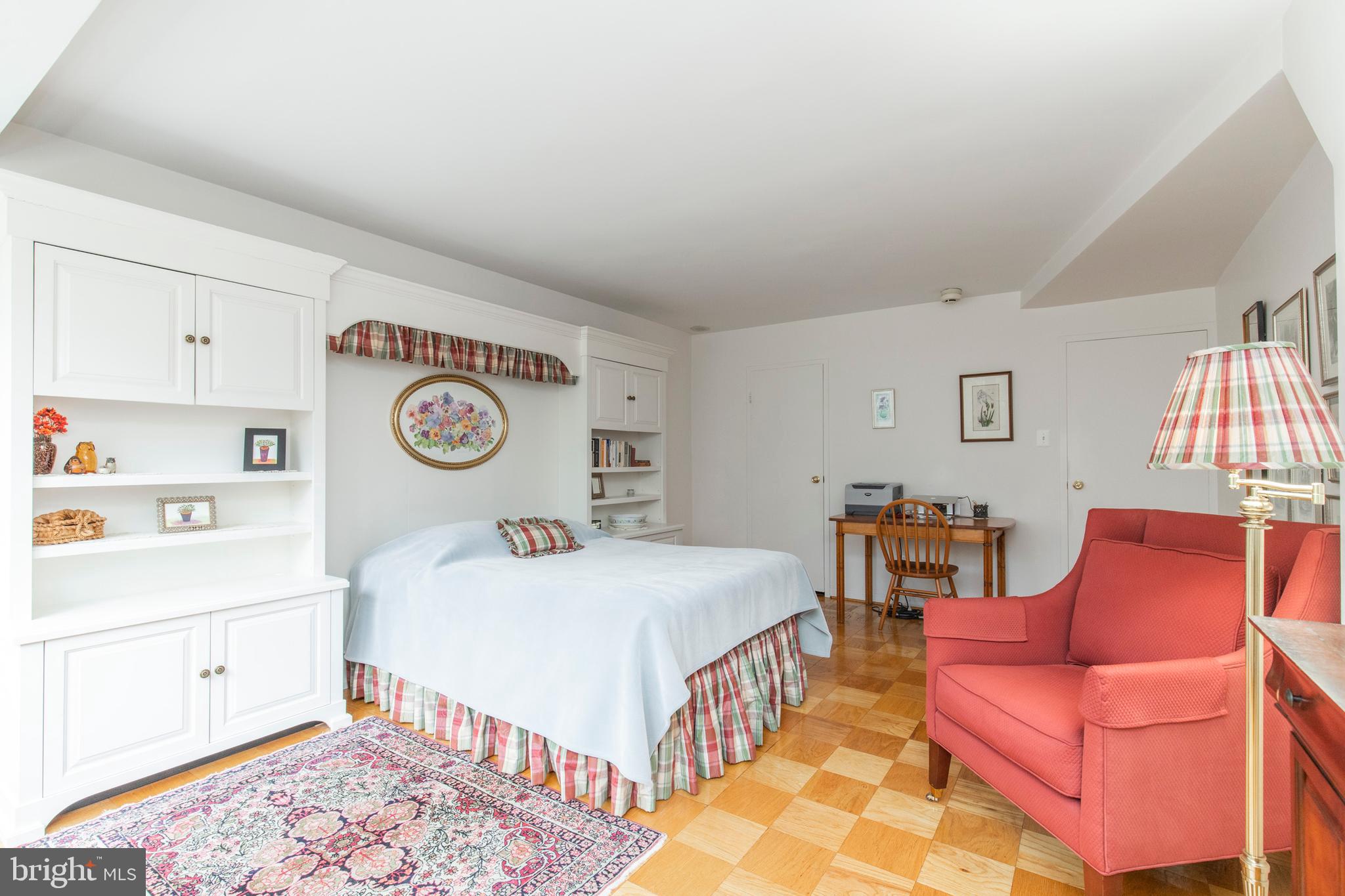 1810 Rittenhouse Square, Unit 301 Philadelphia, PA 19103 - Photo 16 of 28