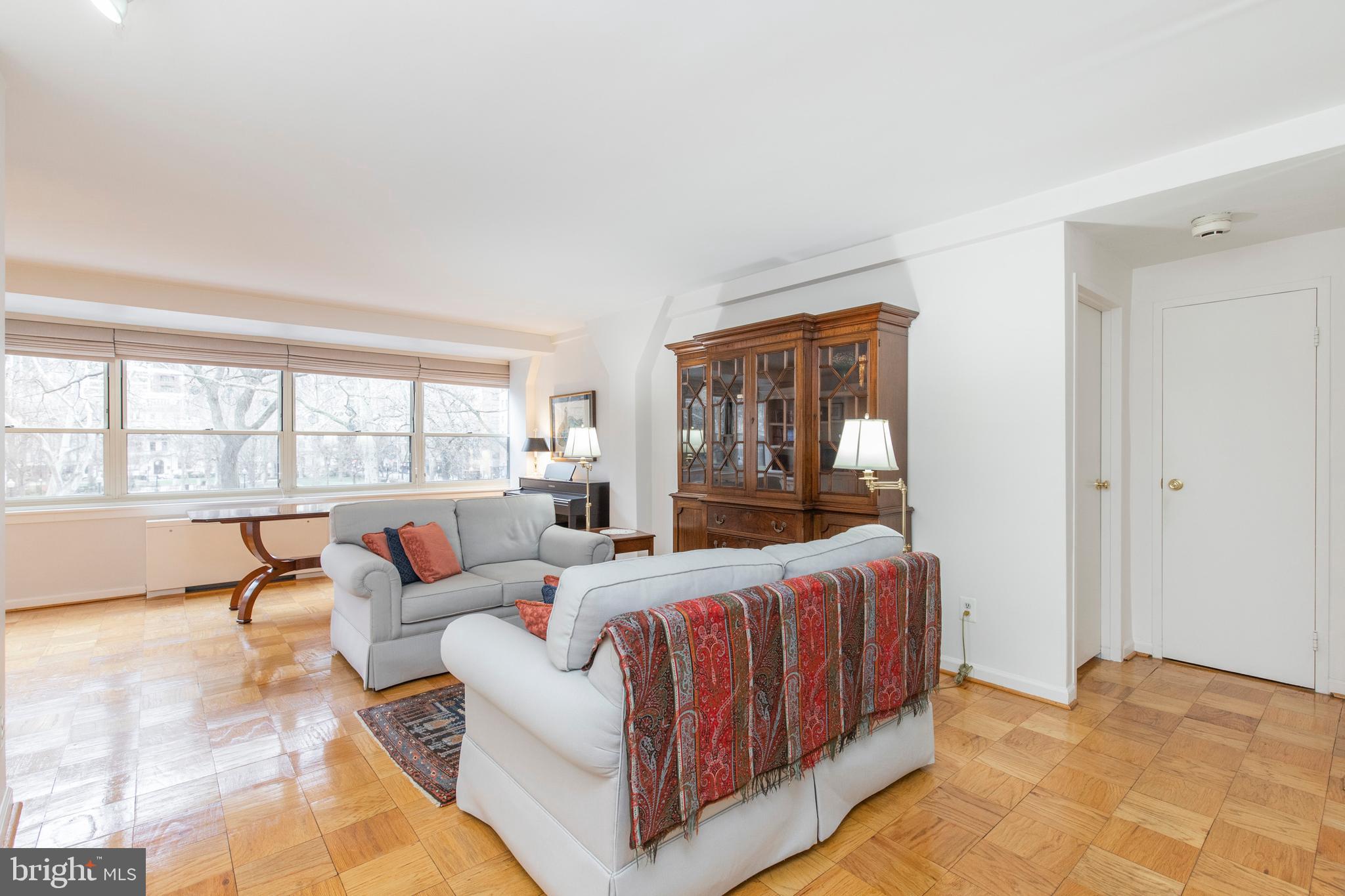 1810 Rittenhouse Square, Unit 301 Philadelphia, PA 19103 - Photo 3 of 28