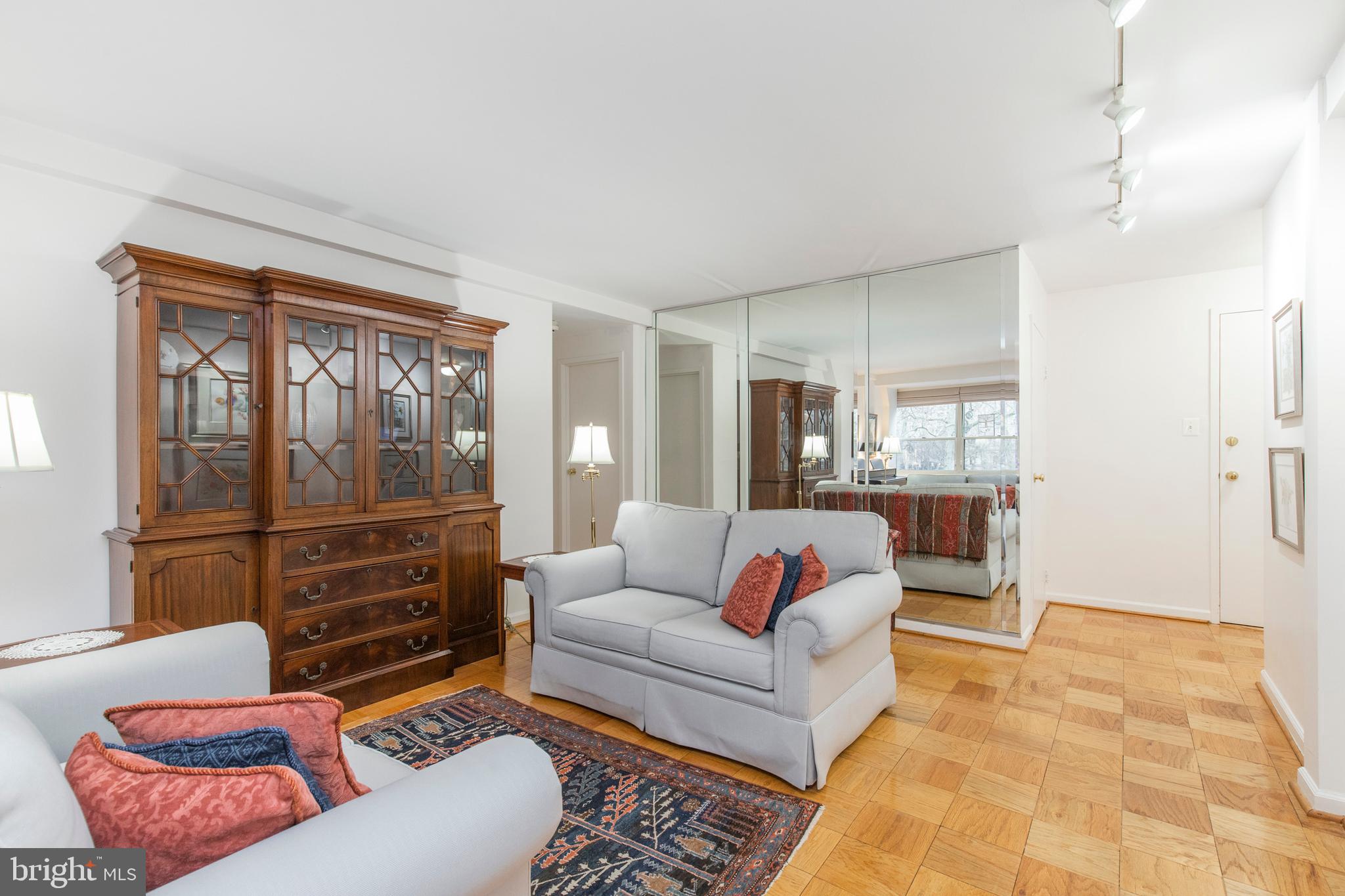 1810 Rittenhouse Square, Unit 301 Philadelphia, PA 19103 - Photo 5 of 28