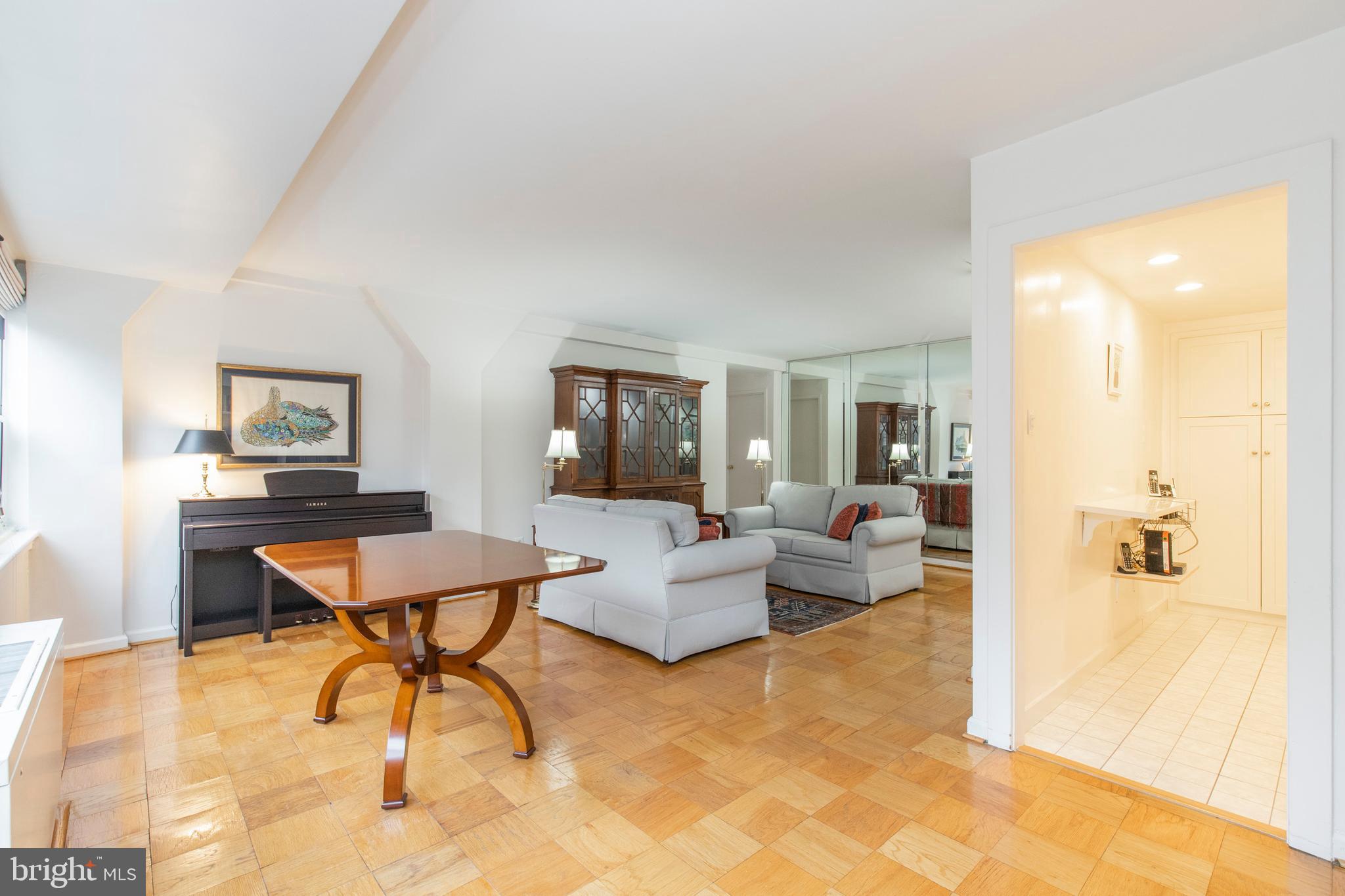 1810 Rittenhouse Square, Unit 301 Philadelphia, PA 19103 - Photo 7 of 28