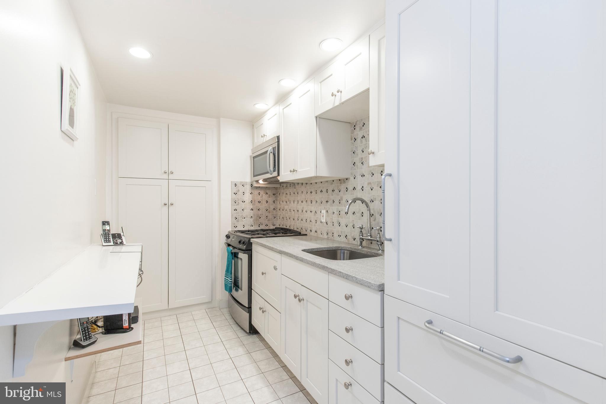 1810 Rittenhouse Square, Unit 301 Philadelphia, PA 19103 - Photo 9 of 28