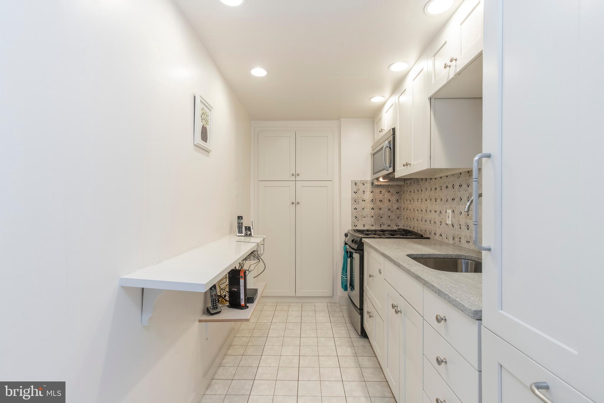 1810 Rittenhouse Square, Unit 301 Philadelphia, PA 19103 - Photo 10 of 28