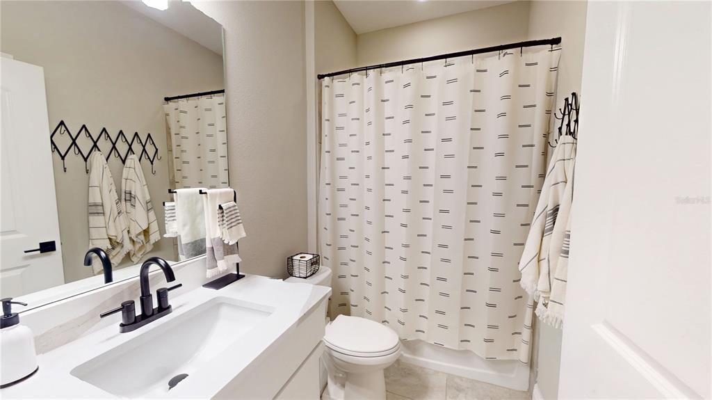 10802 Rolling Moss Road Tampa, FL 33647 - Photo 13 of 26