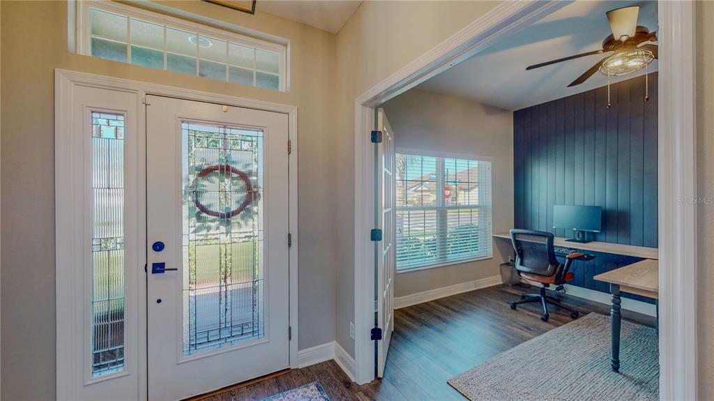 10802 Rolling Moss Road Tampa, FL 33647 - Photo 2 of 26