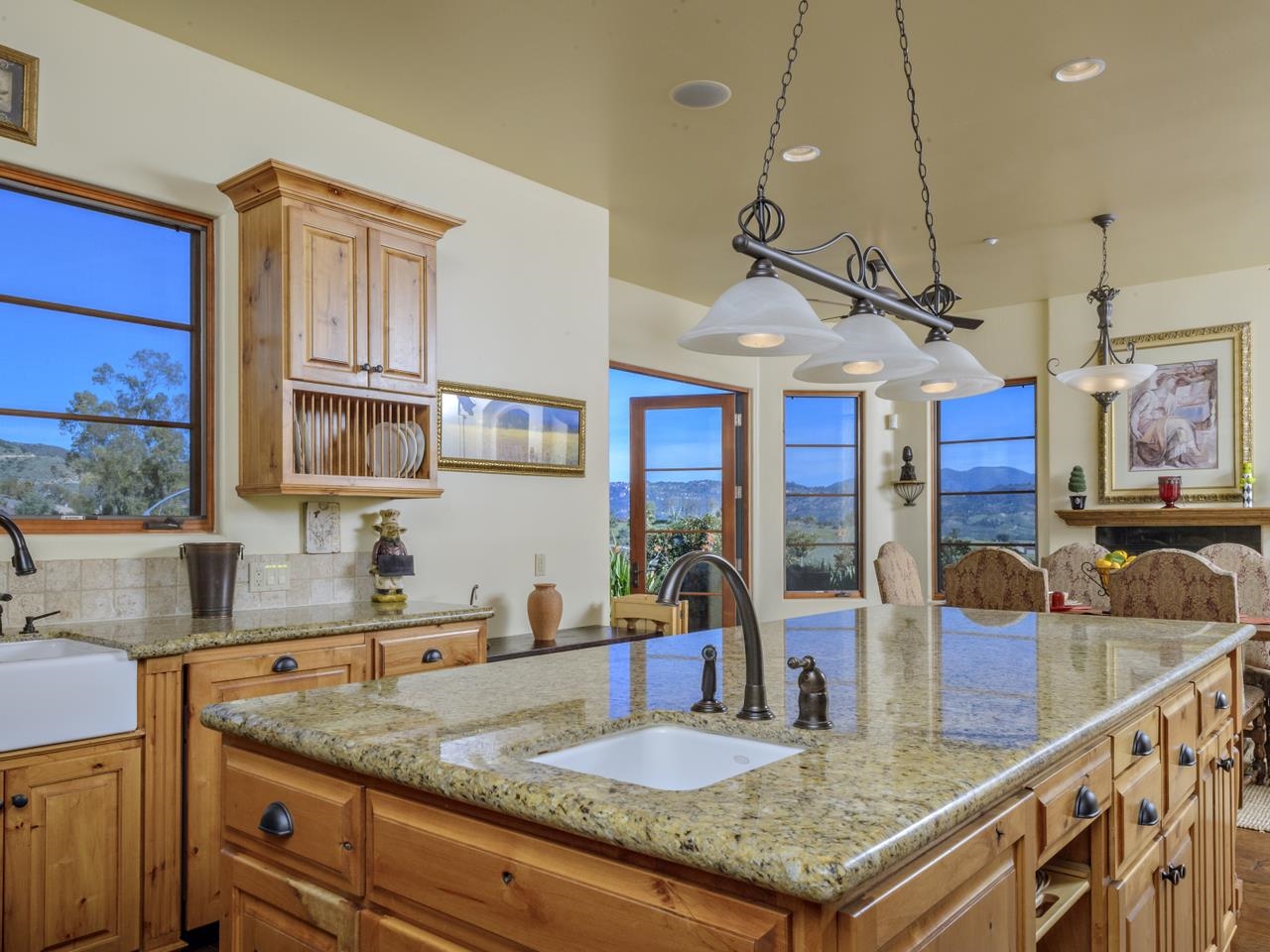 3590 Yucca Way Fallbrook, CA 92028 - Photo 9 of 24 Gallery Image 9