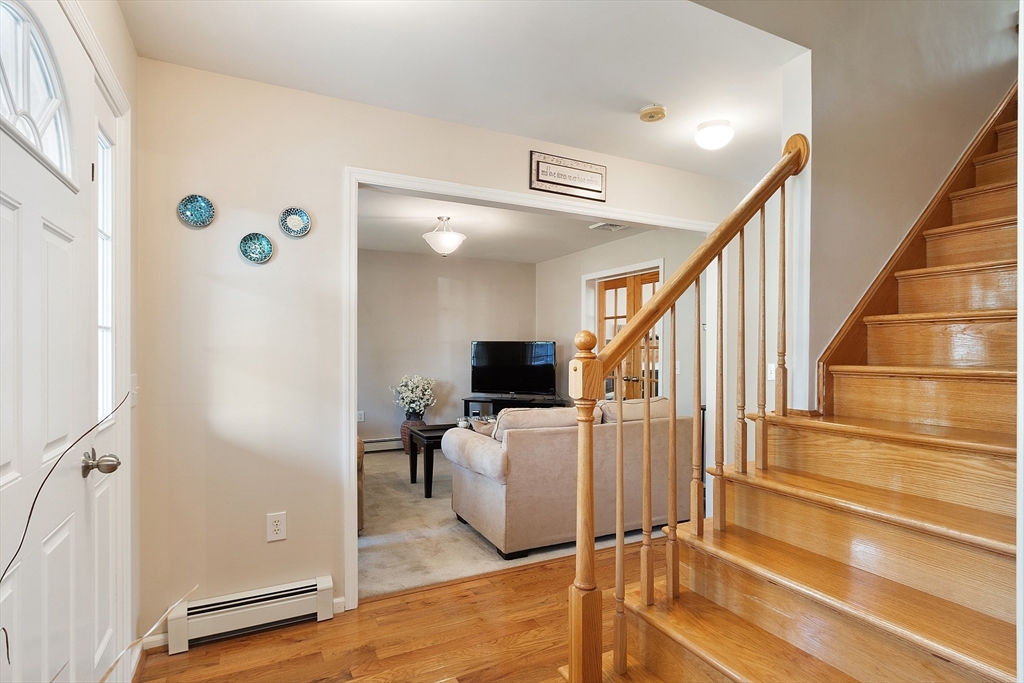 27 Hardwick Road Natick, MA 01760 - Photo 6 of 41 Gallery Image 6