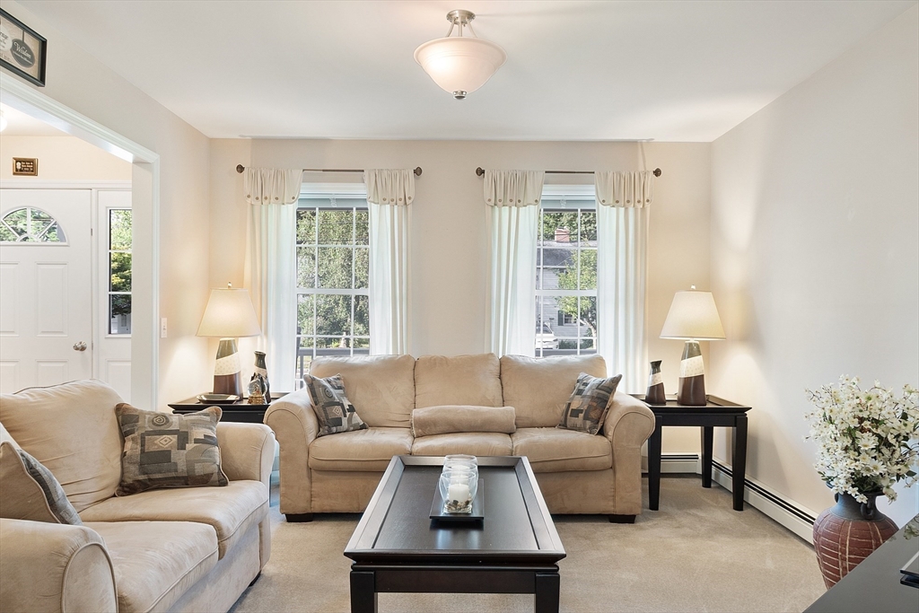 27 Hardwick Road Natick, MA 01760 - Photo 7 of 41 Gallery Image 7