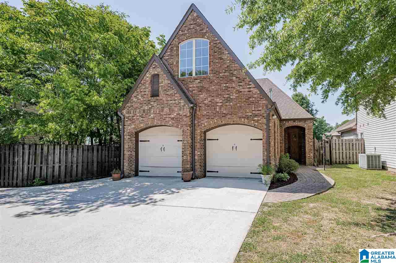 525 Cahaba Manor Lane Pelham, AL 35124 - Photo 1 of 47