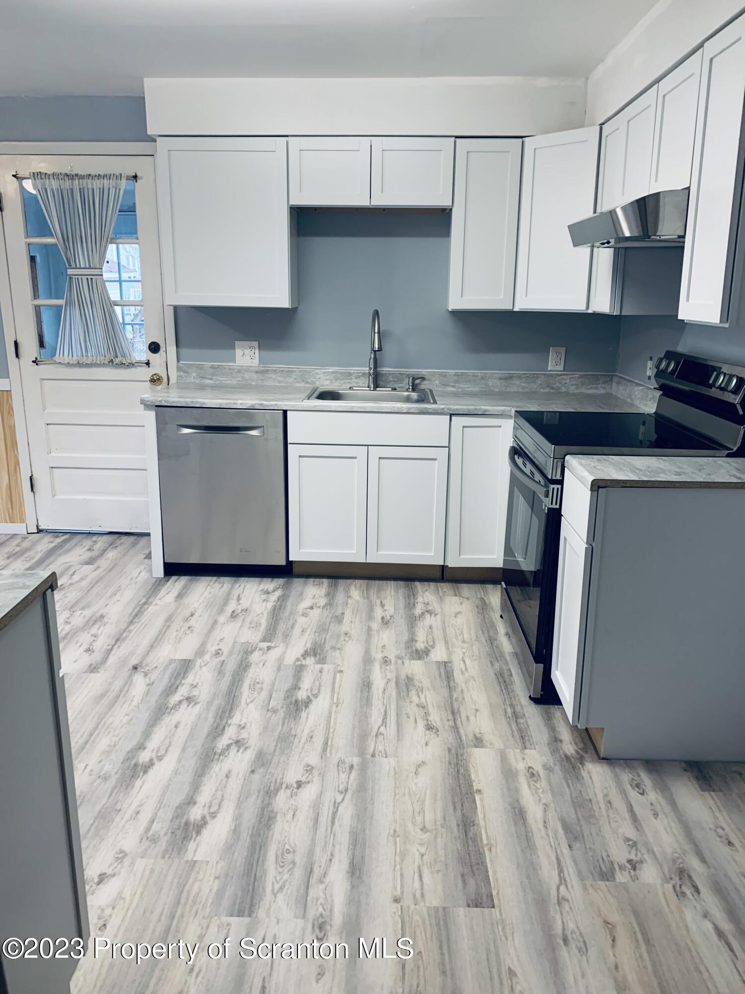 330 Ferdinand Street Scranton, PA 18508 - Photo 2 of 22 Gallery Image 2