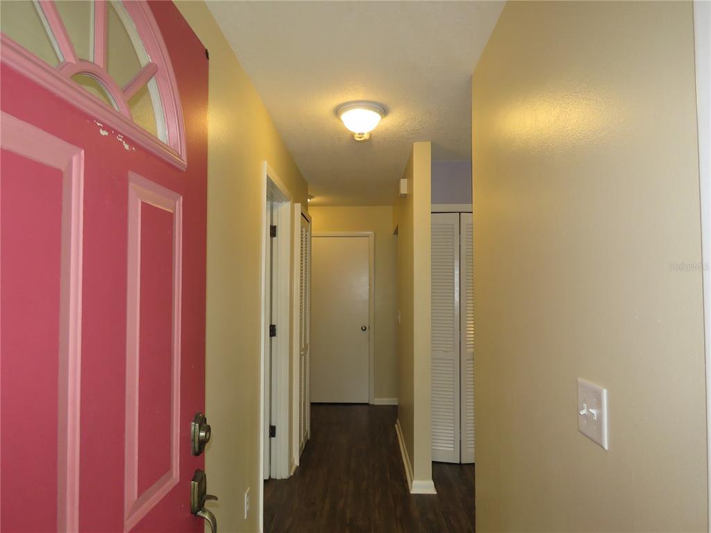 418 Narvaezi Street Venice, FL 34285 - Photo 2 of 67