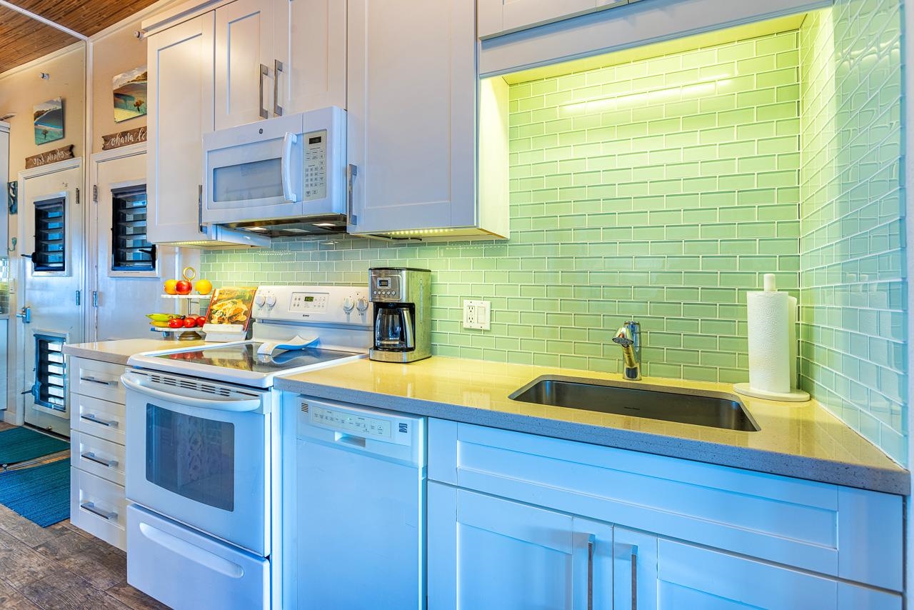 4435 Lower Honoapiilani Road, Unit 301 Lahaina, HI 96761 - Photo 11 of 49 Gallery Image 11