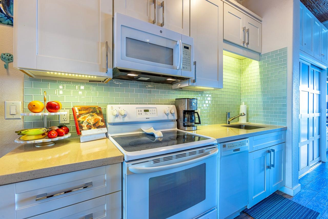 4435 Lower Honoapiilani Road, Unit 301 Lahaina, HI 96761 - Photo 12 of 49 Gallery Image 12
