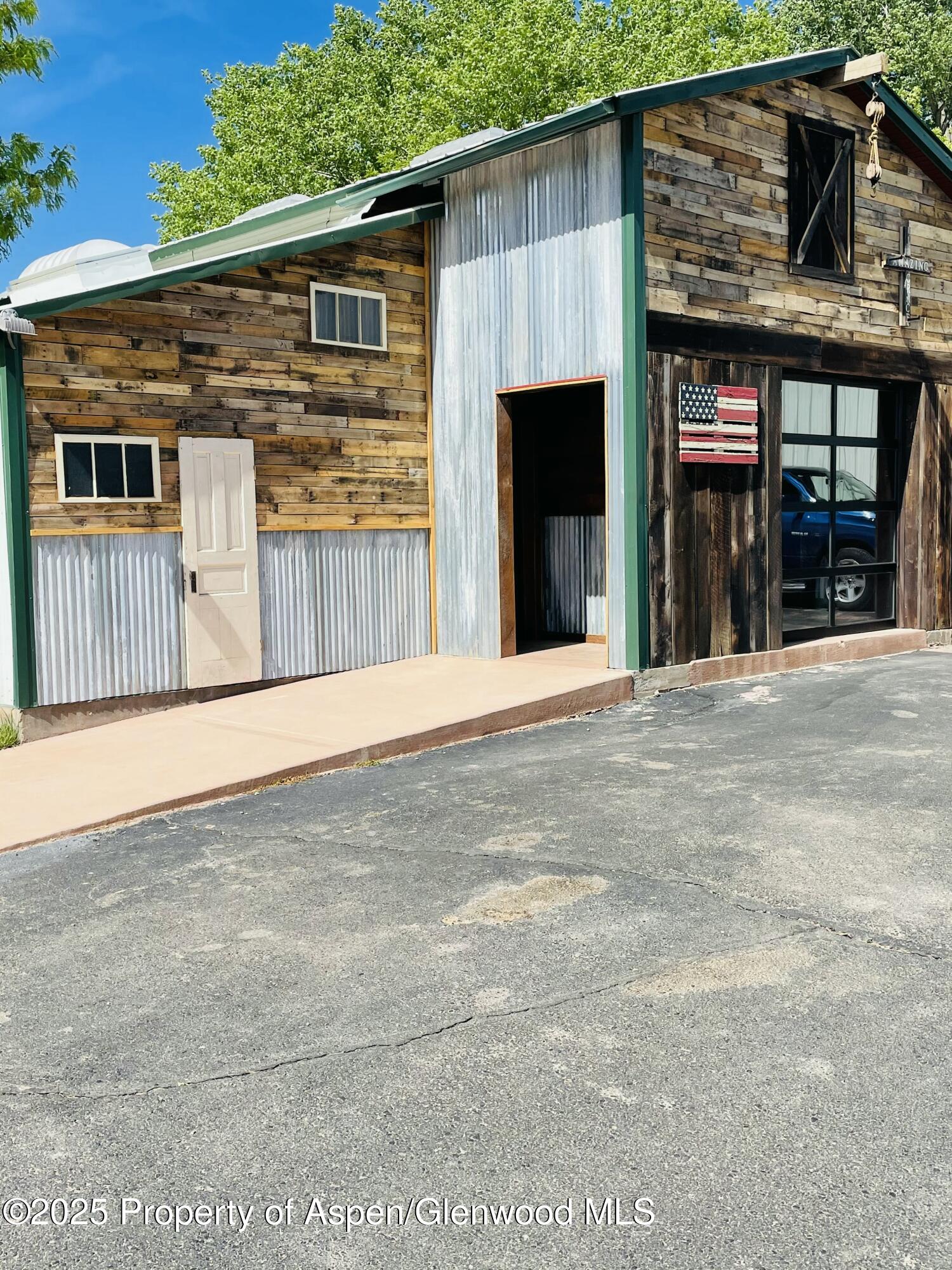 8700 County Road 300 Parachute, CO 81635 - Photo 125 of 201 IMG_5805