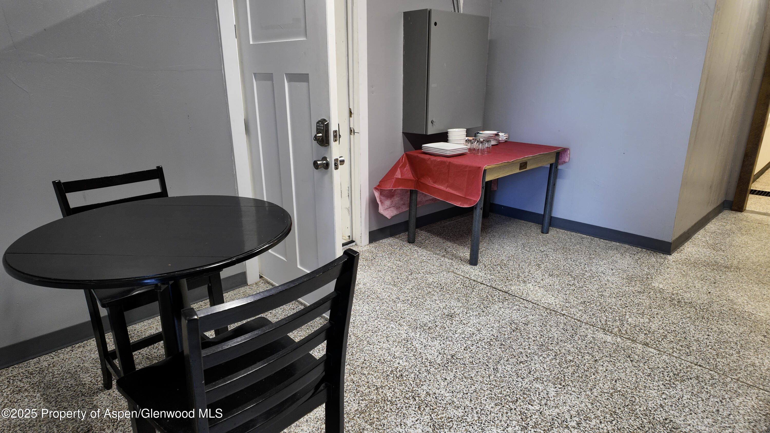 8700 County Road 300 Parachute, CO 81635 - Photo 147 of 201 LYONS OFFICE 001