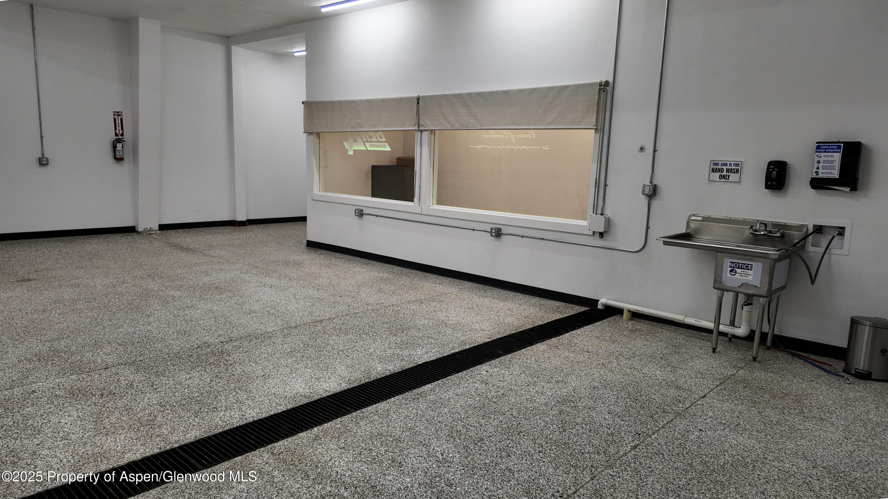 8700 County Road 300 Parachute, CO 81635 - Photo 152 of 201 LYONS OFFICE 006