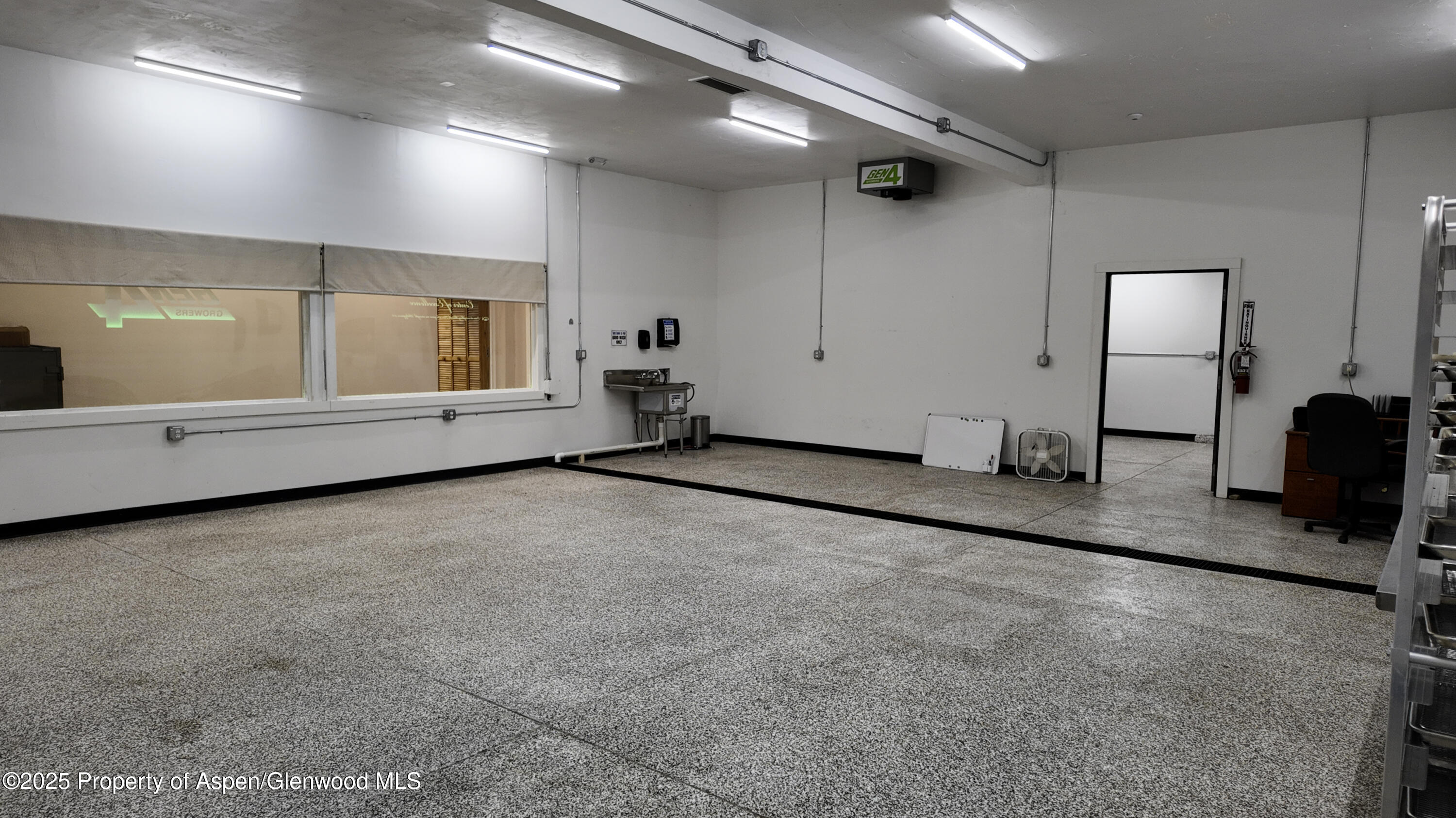 8700 County Road 300 Parachute, CO 81635 - Photo 155 of 201 LYONS OFFICE 009