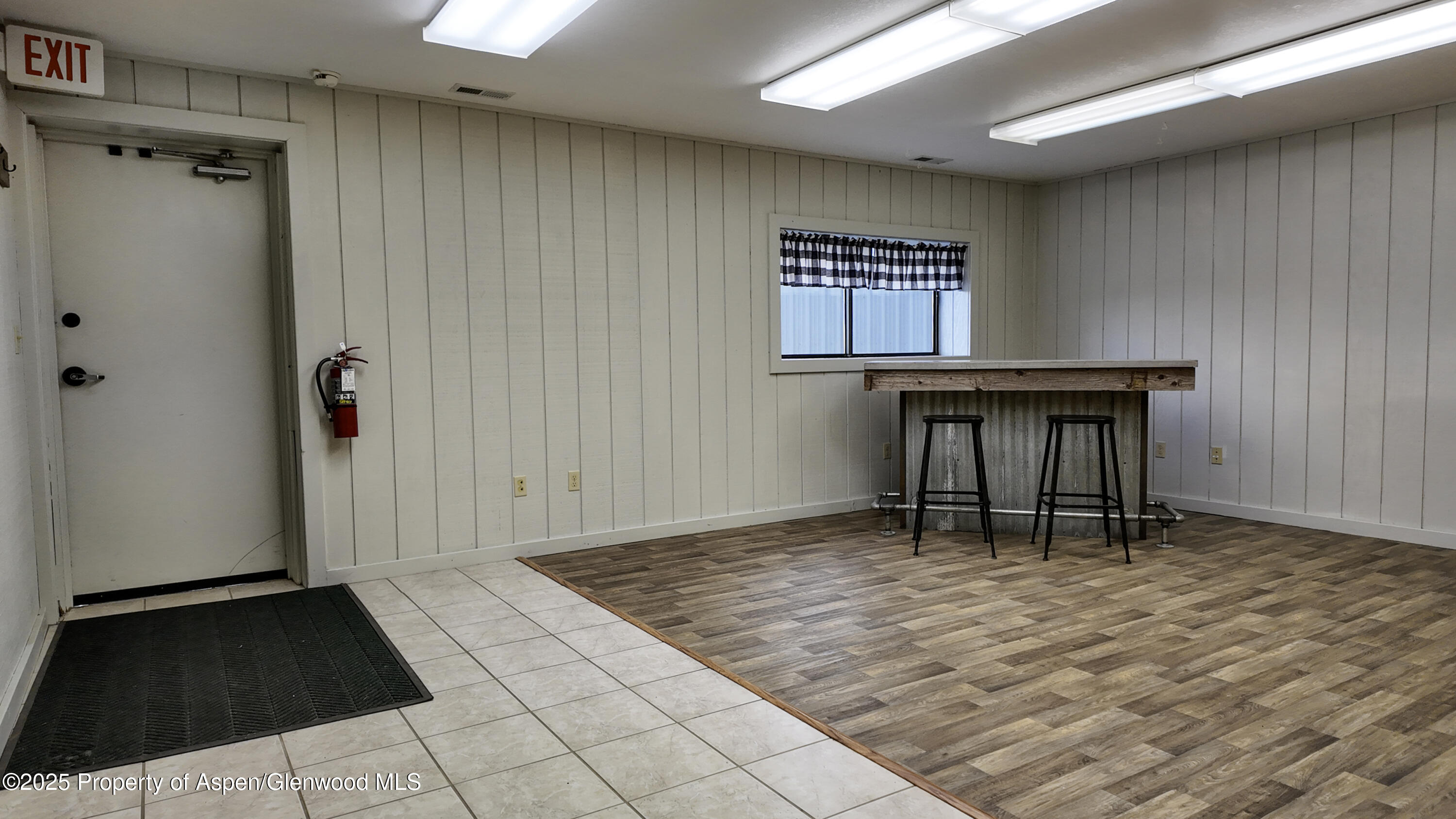 8700 County Road 300 Parachute, CO 81635 - Photo 161 of 201 LYONS OFFICE 015