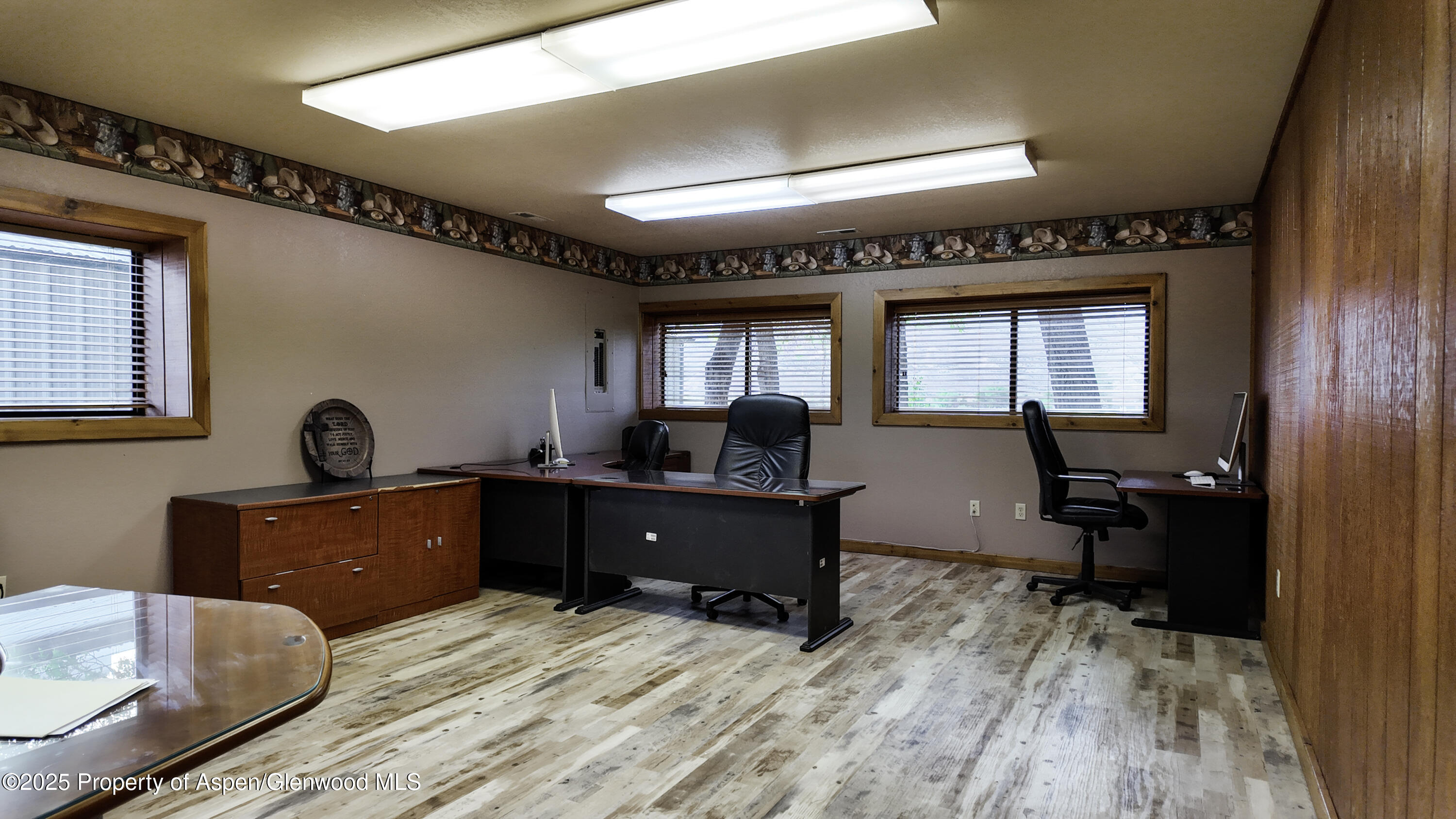 8700 County Road 300 Parachute, CO 81635 - Photo 162 of 201 LYONS OFFICE 016