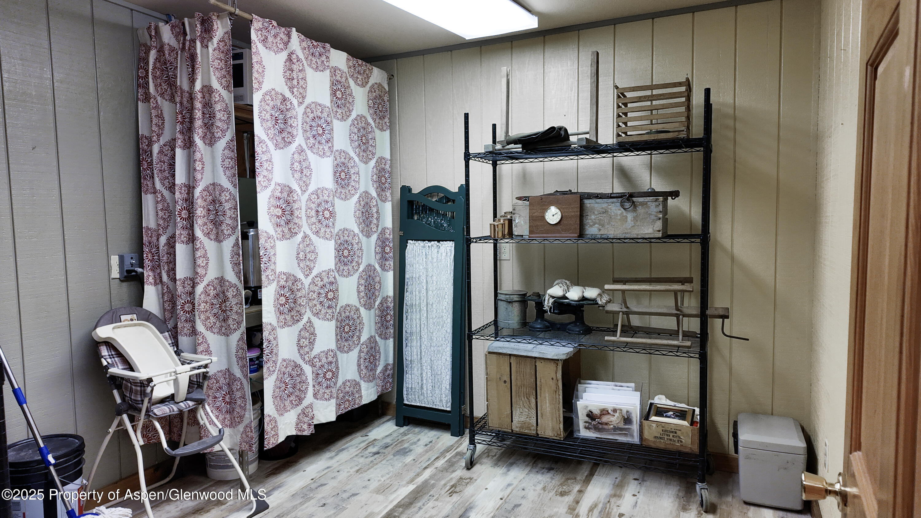 8700 County Road 300 Parachute, CO 81635 - Photo 168 of 201 LYONS OFFICE 022