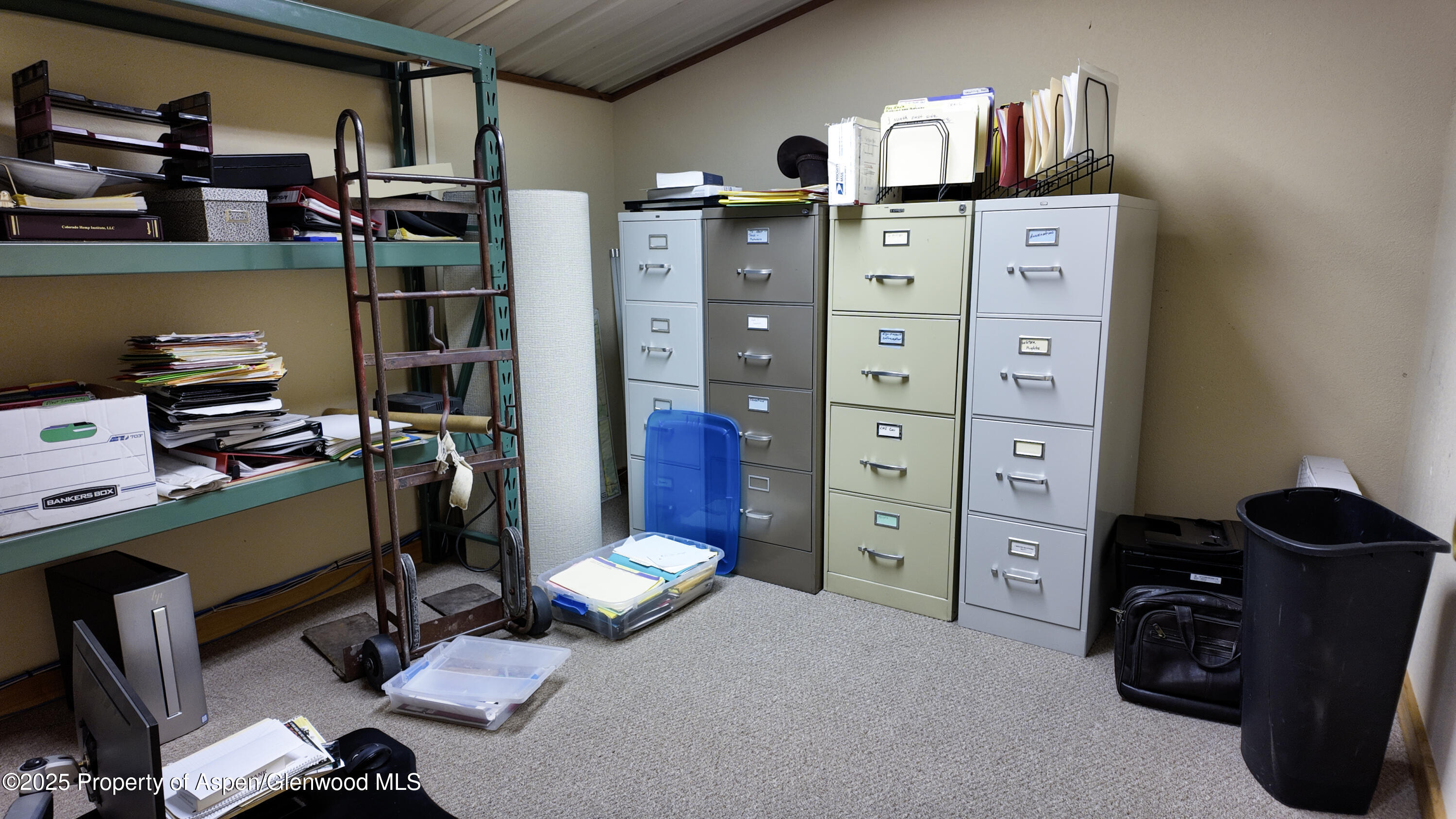 8700 County Road 300 Parachute, CO 81635 - Photo 178 of 201 LYONS OFFICE 033