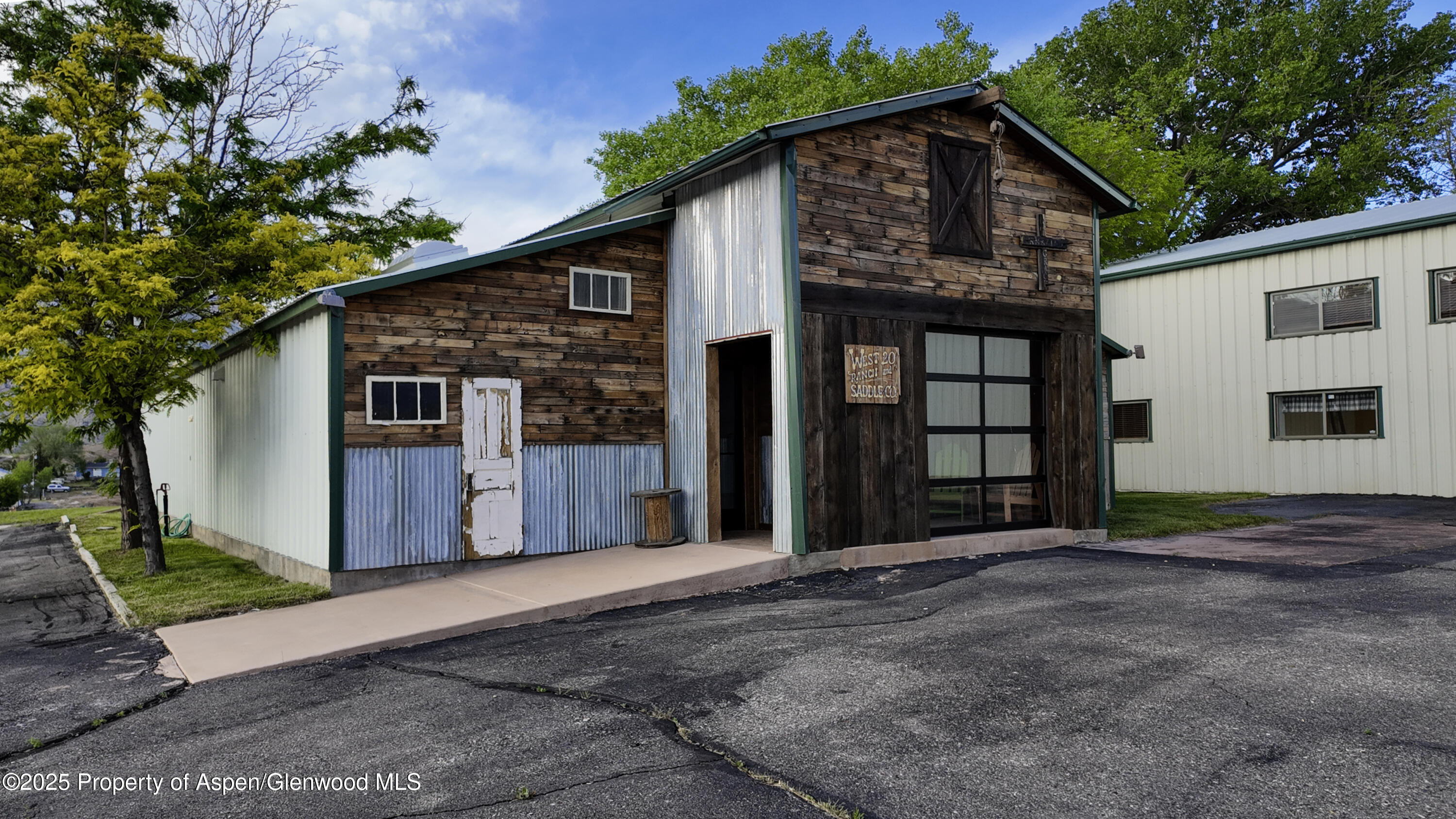 8700 County Road 300 Parachute, CO 81635 - Photo 188 of 201 LYONS COACH 008 copy