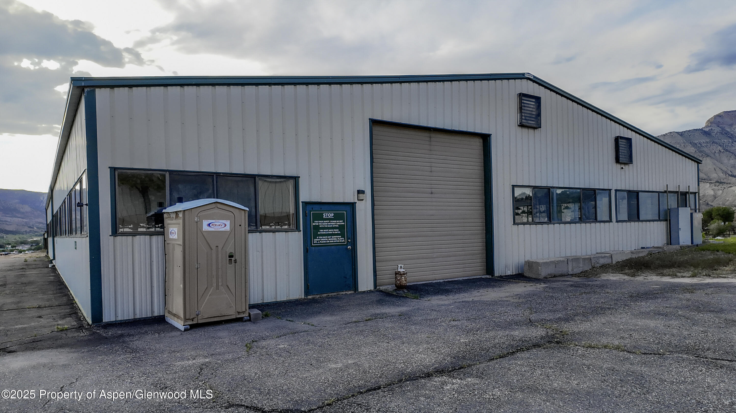 8700 County Road 300 Parachute, CO 81635 - Photo 190 of 201 LYONS COACH 010 copy