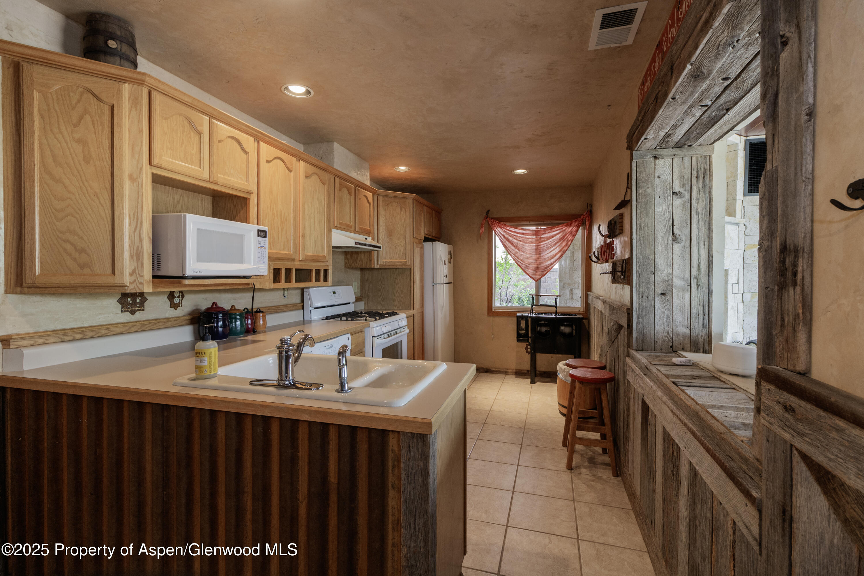 8700 County Road 300 Parachute, CO 81635 - Photo 53 of 201 IMG_0268-HDR copy