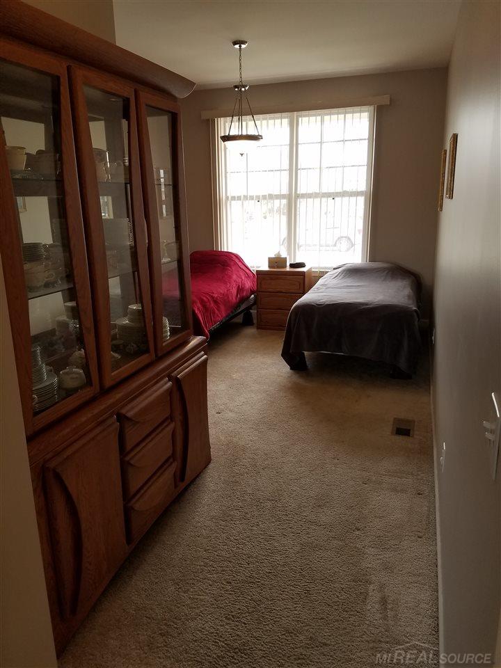 47866 Gloede Road Macomb, MI 48044 - Photo 13 of 42 31314353-12.JPG