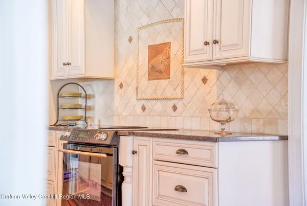 $1,285,000 | 96 Ely Street, Coxsackie, NY 12051