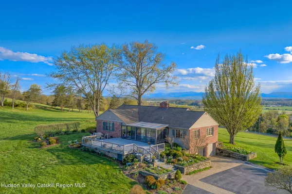 $1,285,000 | 96 Ely Street, Coxsackie, NY 12051